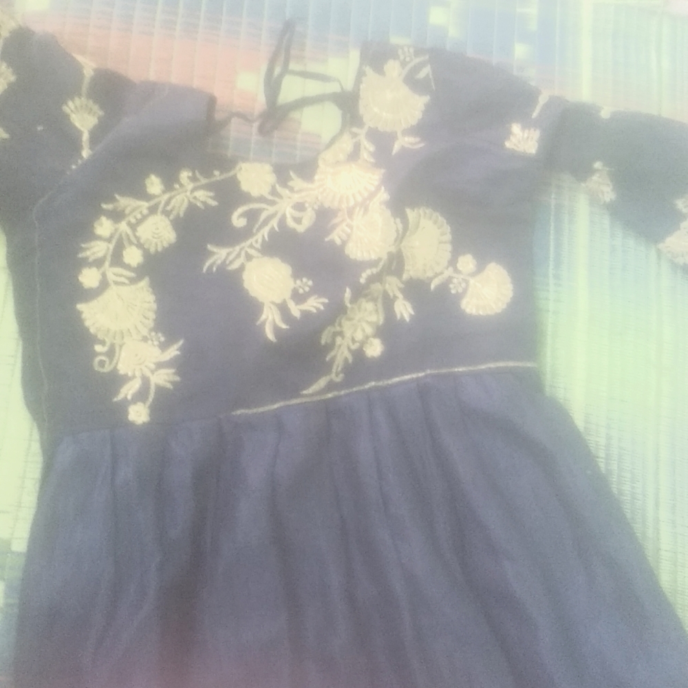 XL frog woman blue